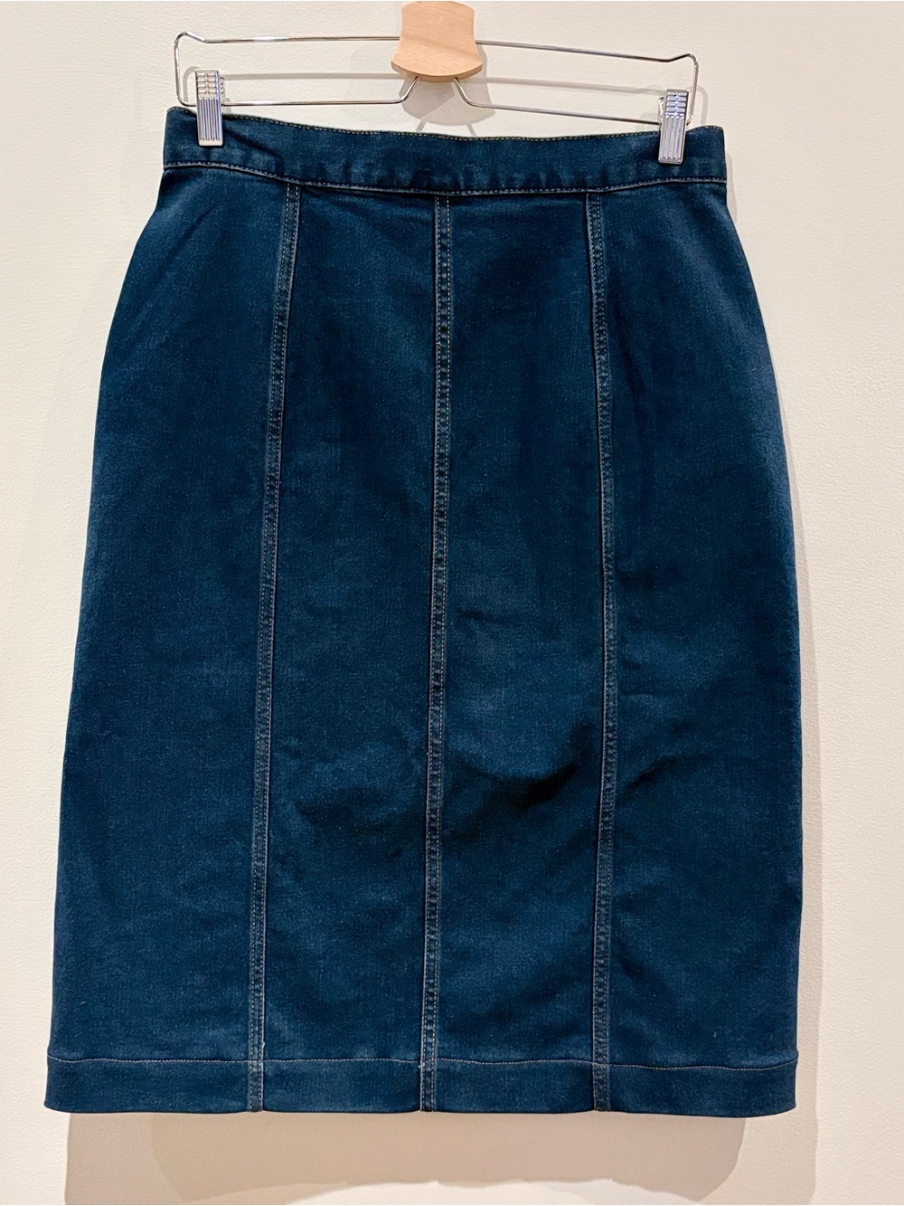 CHAPS Dark Wash Denim Midi Pencil Skirt with Front Slit – Size 10 - Picture 5 of 8